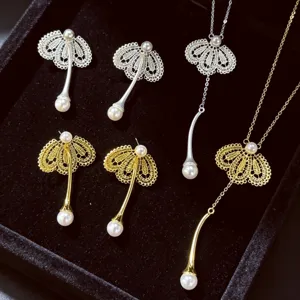 Ensemble Collier et Boucles d'Oreilles en Perle Artificielle et Pétales de Dentelle Alliage Tige en Argent 925 Élégant Cadeau de Bijoux pour Femmes