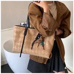 Brown suede tote bag for women, large capacity retro quilted shoulder bag for commute days