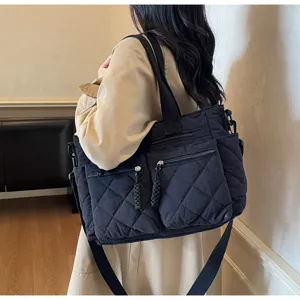 Bolso tote acolchado negro casual, bolso de hombro de gran capacidad de invierno para mujer.