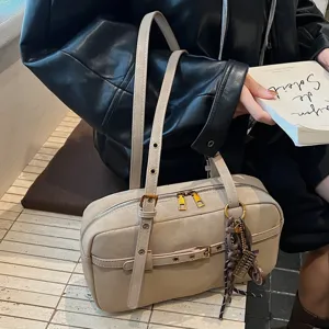 Korean vintage Boston shoulder bag for women, large capacity stylish trendy handbag main image.