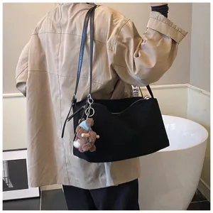 Korean vintage large capacity shoulder tote bag casual commuter bag with cute bear keychain.