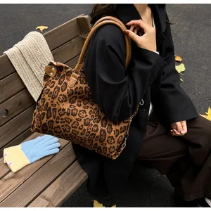 Autumn retro leopard print large capacity shoulder tote bag with brown leather handles for women.