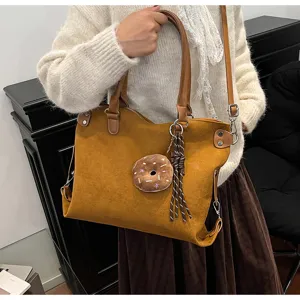 Brown retro suede tote bag for women, large capacity commuter shoulder bag for autumn and winter.