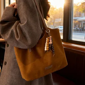 Retro frosted suede tote bag for women, trendy single shoulder casual large capacity commuter bag.
