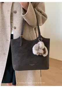Sac cabas rétro élégant pour femme, grand sac épaule hiver pour le travail et le quotidien.