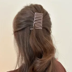 Brown hair claw clip matte cross teeth hair accessory for women autumn winter styling