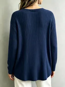 Back view detail of casual navy blue ribbed long sleeve V-neck knit sweater top for women.