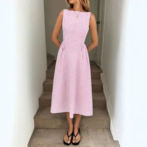 Abito midi smanicato a righe rosa da donna, vestito estivo casual dal taglio slim.
