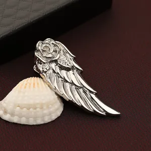 Fermi per cravatta uomo argento dettaglio, design elegante ala rosa, spilla da abito.