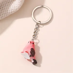 Porte-clés oiseau rose vue détaillée, charmant pendentif animal pour clés et sacs mignons.