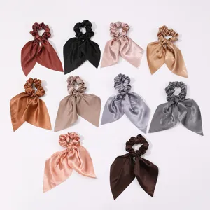 Chouchous de cheveux en satin tendance avec rubans courts accessoires pour femmes
