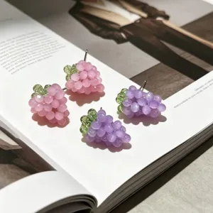 Boucles d'Oreilles Clous Raisin Faites Main en Résine Cristal Fruit Avec Tige en Argent Sterling 925 Bijoux Mignons Pour Femmes