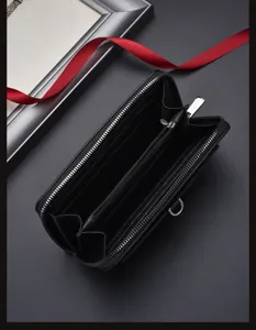 Portefeuille long noir pour homme avec fermeture éclair, fentes pour cartes et grande capacité.