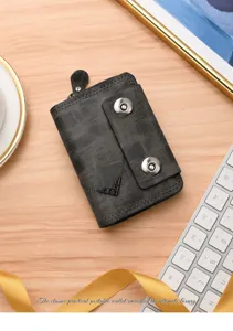 Porte-cartes accordéon texturé pour homme avec multiples fentes et bouton-pression utile.