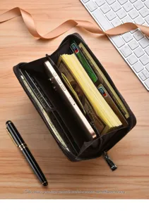 Portefeuille long pour homme avec fentes multi-cartes et grande capacité pour le quotidien.
