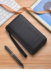 Portefeuille long homme en cuir PU avec dragonne, emplacements cartes et grande capacité.