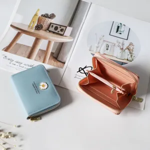 Women's Short Wallet PU Leather Zipper Coin Purse Cute Daisy Floral Card Holder Compact Portable Student Wallet