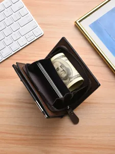 Herren vertikale kurze Geldbörse dunkelbraun Leder Kartenhalter Münztasche Reißverschluss.