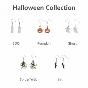 Detalle de pendientes colgantes de aleación de Halloween con diseños de calabaza y fantasma.