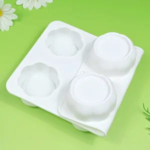 Detailed view of the white silicone baking mold texture and smooth inner cavity structure.