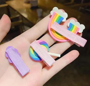 Süße Kinder Haarklammern Set mit Regenbogen Wolke und Lutscher Motiven für Mädchen.
