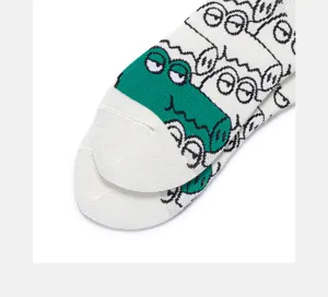 Trendy street cartoon crocodile mid-tube cotton socks for men and women skate style.