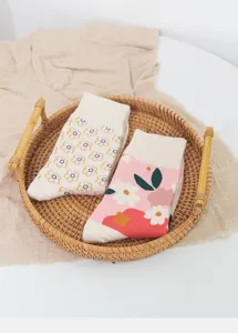 Cute floral cotton mid-calf socks for women, sweet Korean style slouch socks for spring autumn.