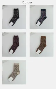 Vintage floral cotton mid-calf socks for women, breathable retro cute print daily wear.