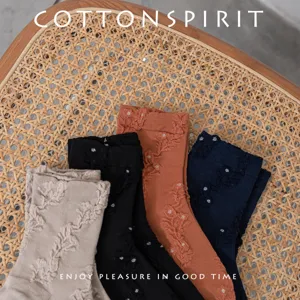 Vintage Japanese Style Women Mid-Calf Socks Retro Cotton Floral Embroidered Casual Everyday Crew Socks