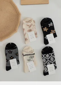Women retro floral socks autumn cotton cute casual low cut student socks stylish hosiery set