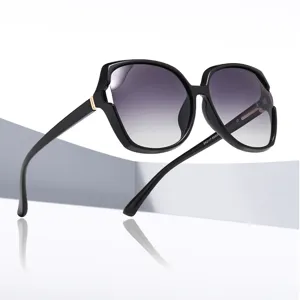 Femme Mode Grande Monture Polarisée Lunettes de Soleil TR90 UV400 Conduite Extérieure Rétro