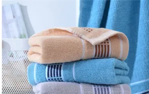 Thickened absorbent pure cotton bath towel soft home daily hotel beach towel detail