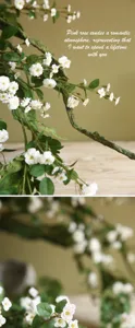 Dettaglio di rose bianche artificiali, ideale per la decorazione floreale e la casa moderna.