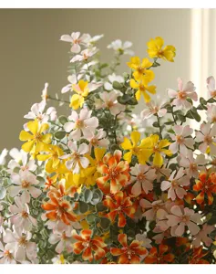 Kunstblume Detailansicht, künstlicher Wildblumenstiel für rustikale Heimdeko und Fotorequisiten.