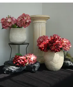 Bouquet di fiori ortensia in seta vista dettagliata per decorazione d'interni e matrimonio