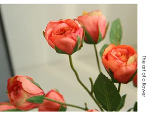 Bouquet de roses artificielles décoration d'intérieur arrangement floral réaliste et élégant