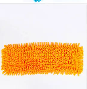 Nahaufnahme des orangefarbenen Mikrofaser-Mopp-Ersatzpads mit weicher saugfähiger Struktur.