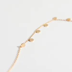 Minimalistische goldene Edelstahlscheibe Choker Halskette, zarte filigrane Schmuckkette.