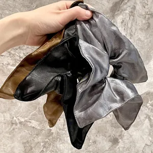 Coletero cuadrado de cuero soporte para cola de caballo goma de pelo de moda para mujeres