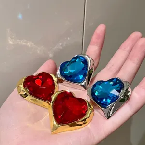 Vintage heart-shaped crystal earrings with metallic frame for women fashion jewelry