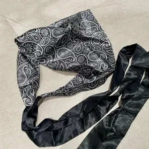 Black and white paisley irregular triangle scarf, imitation silk waist skirt fashion item.