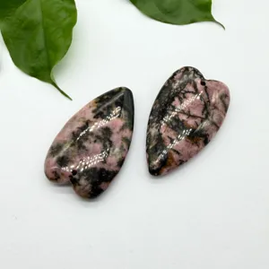 Natural gemstone heart pendant DIY jewelry material polished crystal stone charm bead accessory