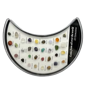 32 Stk. natuerliche Edelstein Kristall Probenset in einer Mondsichel Vitrine Display Box.