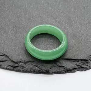 Natural green crystal gemstone ring minimalist plain band vintage style hand jewelry accessory