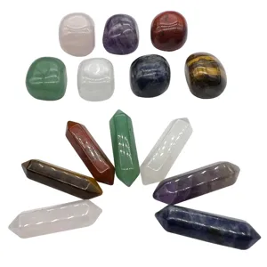 Ensemble de 7 pierres roulées et 7 pointes de cristal à double extrémité naturelles