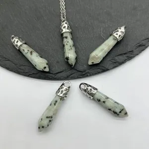 Natürlicher Kristall sechseckige Säule Anhänger Halskette Zubehör Edelstein Bullet Schmuck.