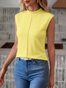 Sleeveless mock neck top featuring a stylish front seam and slim fit for summer wear.