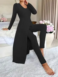 Ensemble deux pieces cotele haut long fendu et pantalon pour automne hiver decontracte.