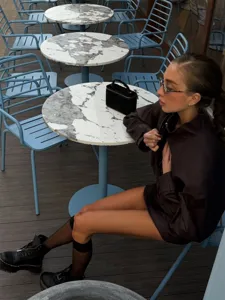 Conjunto de chaqueta corta ante cuello alto cremallera y falda A alta estilo chic