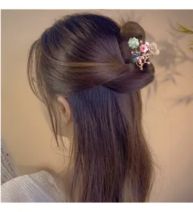 Korean style crystal flower hair claw clip metal small hair pin for women elegant hair styling accessories